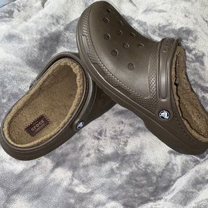 Brown fuzzy crocs